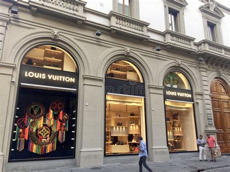 outlet paris louis vuitton|louis vuitton outlet italia.